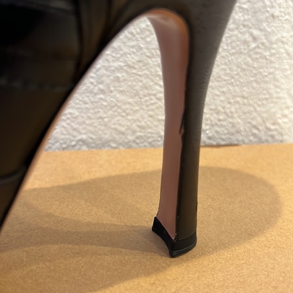 Prada black boot size 38 - Picture 4 of 5